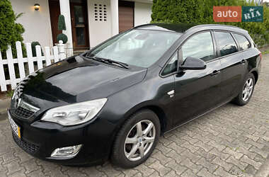 Універсал Opel Astra 2012 в Києві