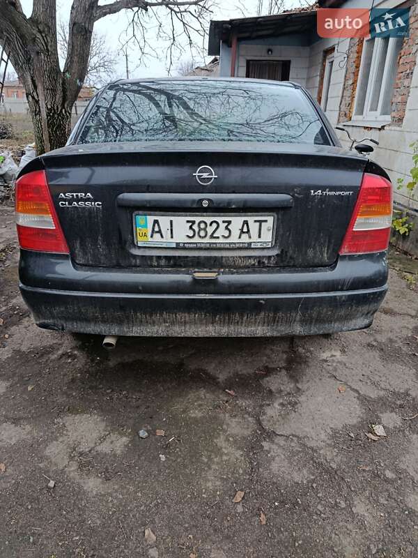Седан Opel Astra 2006 в Первомайске