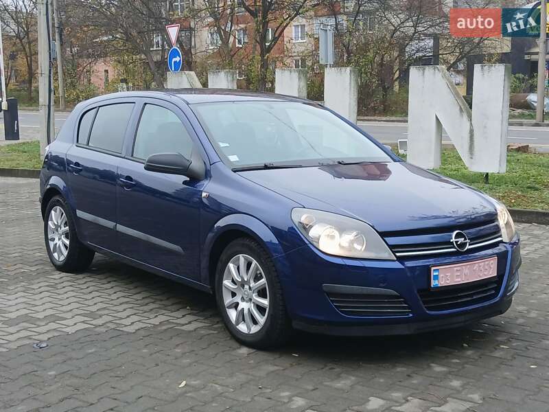 Хэтчбек Opel Astra 2005 в Черновцах