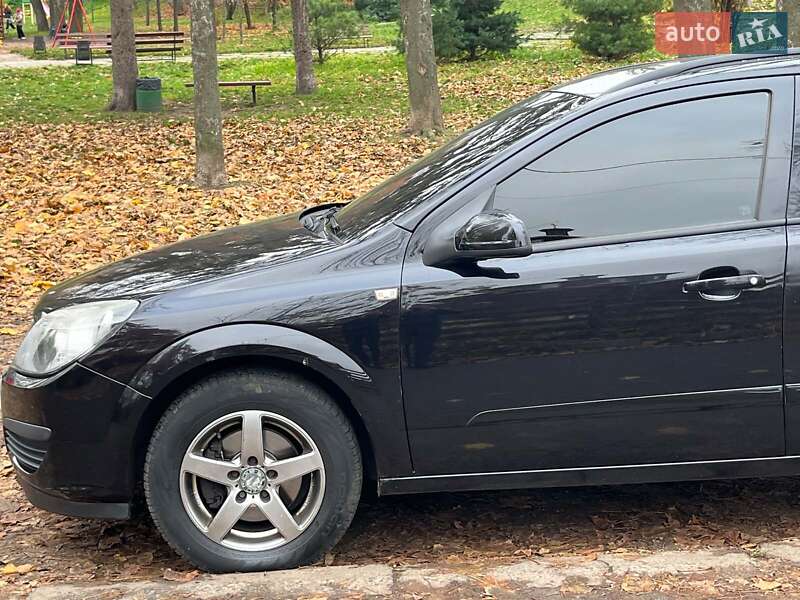Универсал Opel Astra 2006 в Киеве