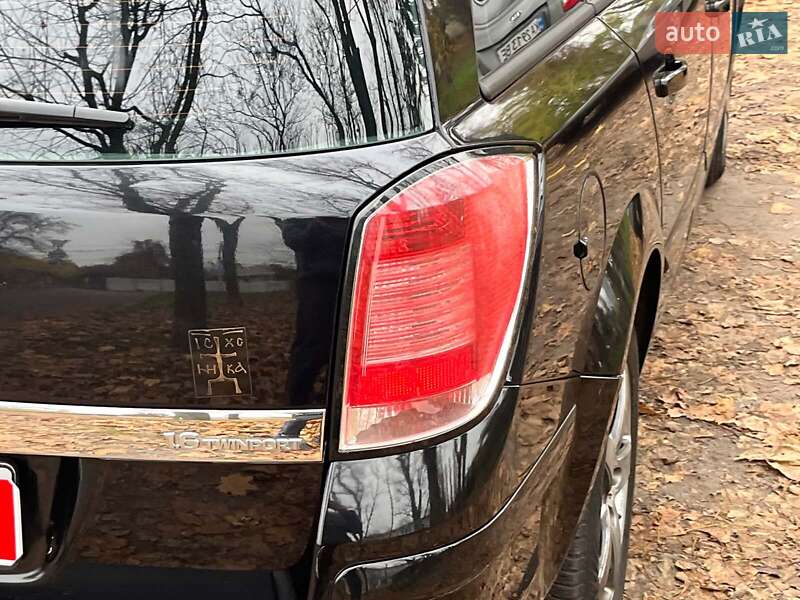 Универсал Opel Astra 2006 в Киеве