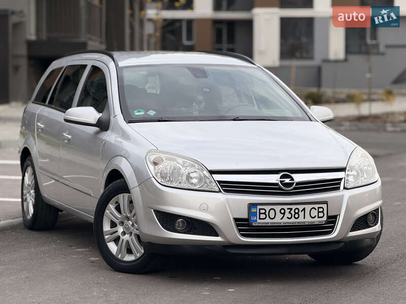 Универсал Opel Astra 2008 в Тернополе
