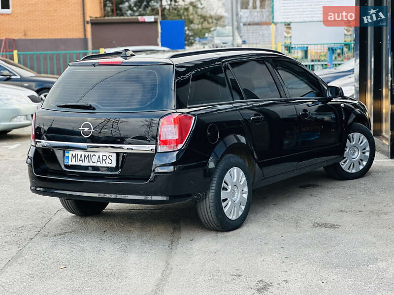 Універсал Opel Astra 2009 в Харкові