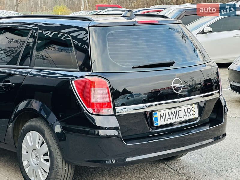 Універсал Opel Astra 2009 в Харкові
