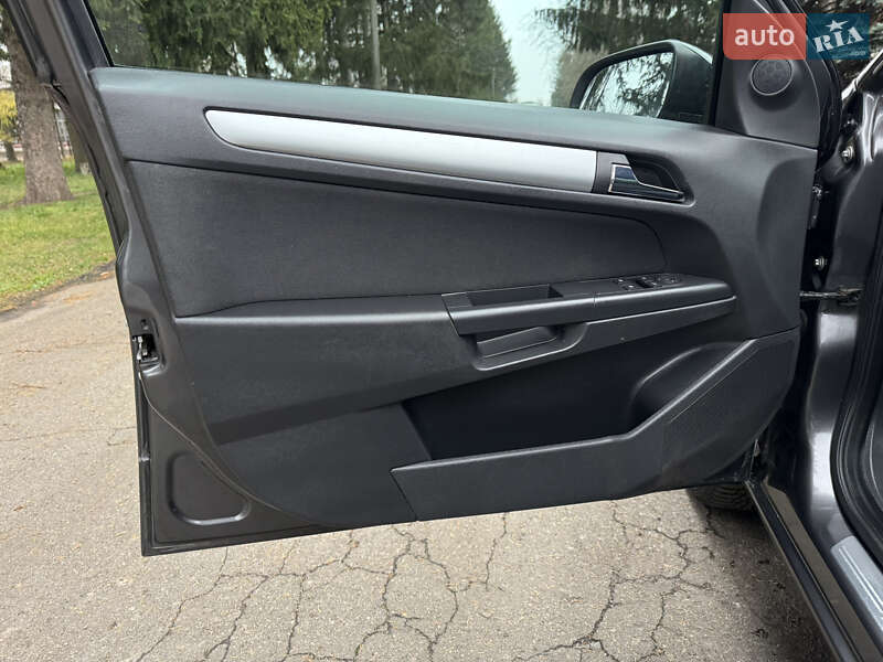 Универсал Opel Astra 2010 в Умани фото 14 Универсал Opel Astra 2010 в Умани