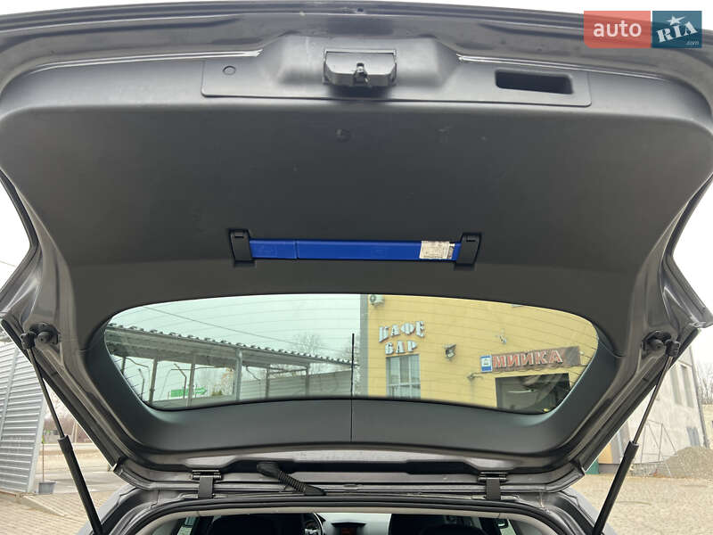 Універсал Opel Astra 2010 в Івано-Франківську