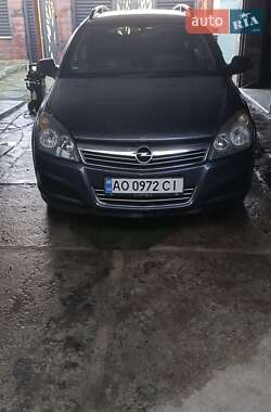 Універсал Opel Astra 2009 в Хусті