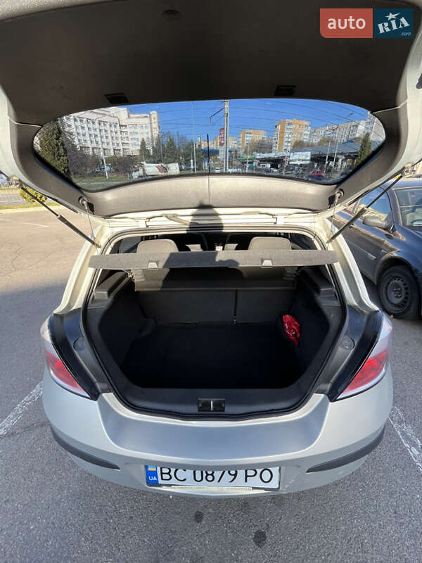 Хэтчбек Opel Astra 2006 в Львове фото 6 Хэтчбек Opel Astra 2006 в Львове