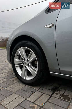 Універсал Opel Astra 2011 в Хмельницькому