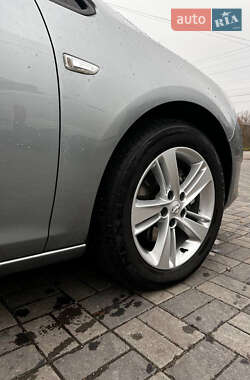 Універсал Opel Astra 2011 в Хмельницькому