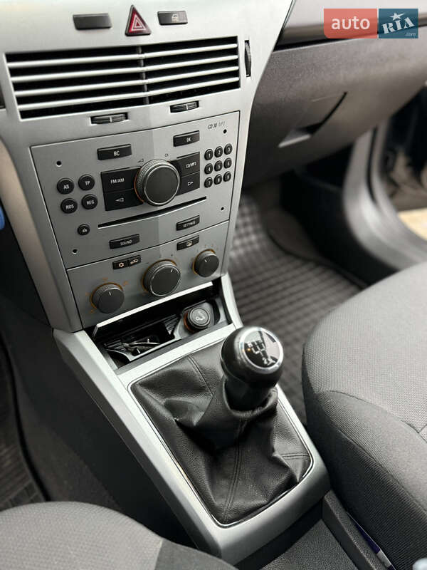 Хетчбек Opel Astra 2012 в Білій Церкві