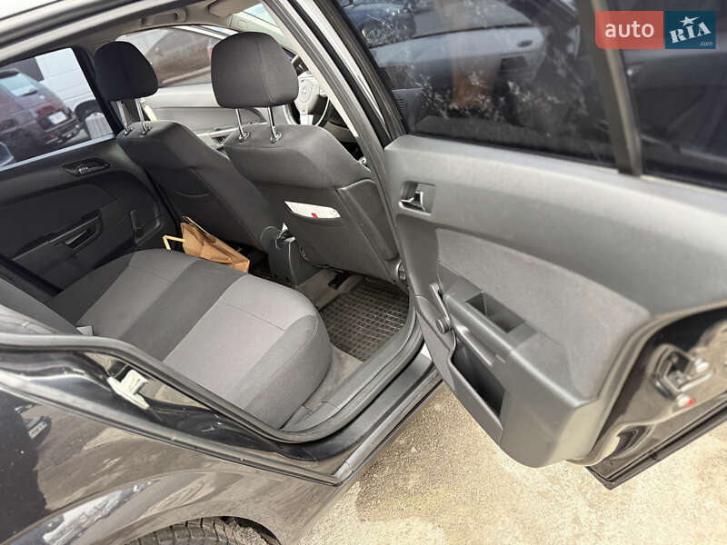 Хетчбек Opel Astra 2012 в Білій Церкві