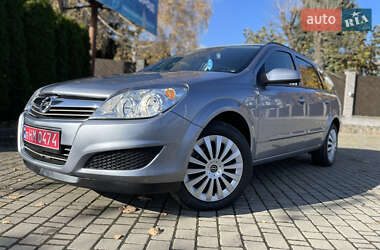 Универсал Opel Astra 2009 в Луцке