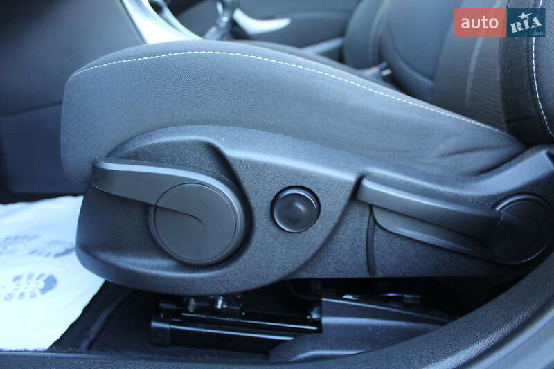 Універсал Opel Astra 2015 в Трускавці