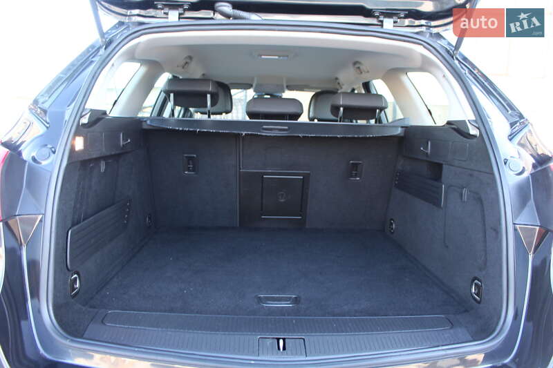 Універсал Opel Astra 2015 в Трускавці