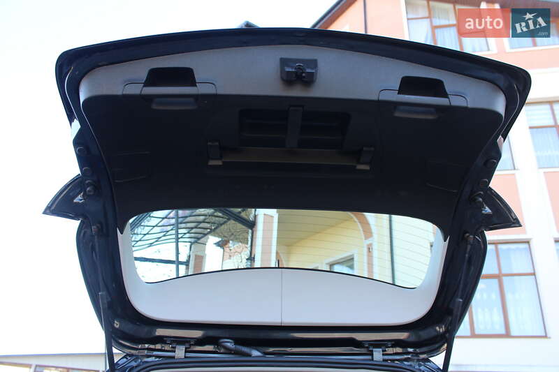 Універсал Opel Astra 2015 в Трускавці