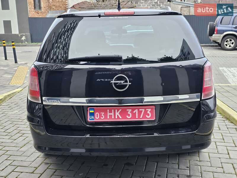 Универсал Opel Astra 2010 в Львове