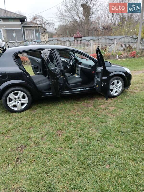 Хэтчбек Opel Astra 2009 в Тернополе