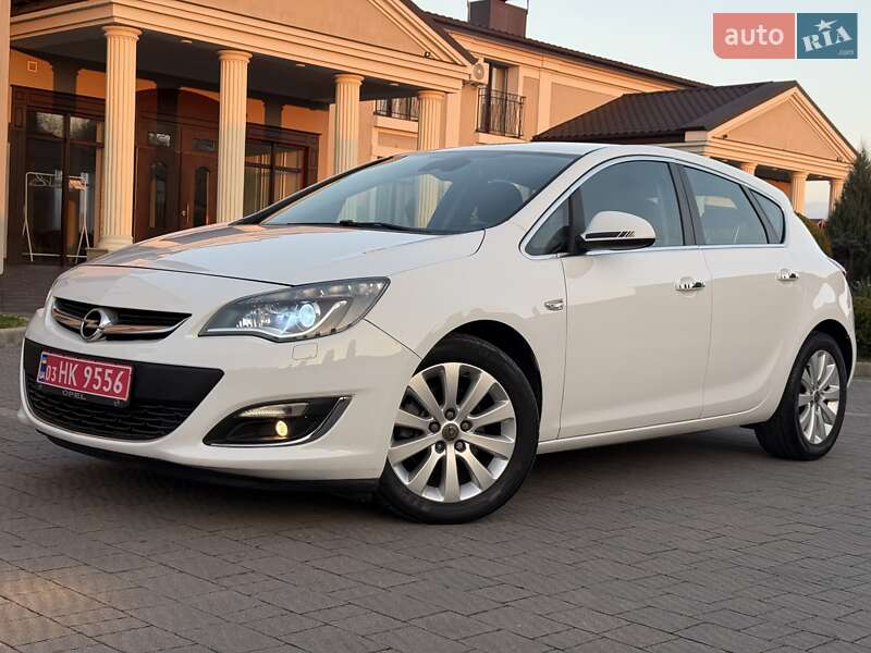 Хэтчбек Opel Astra 2014 в Стрые