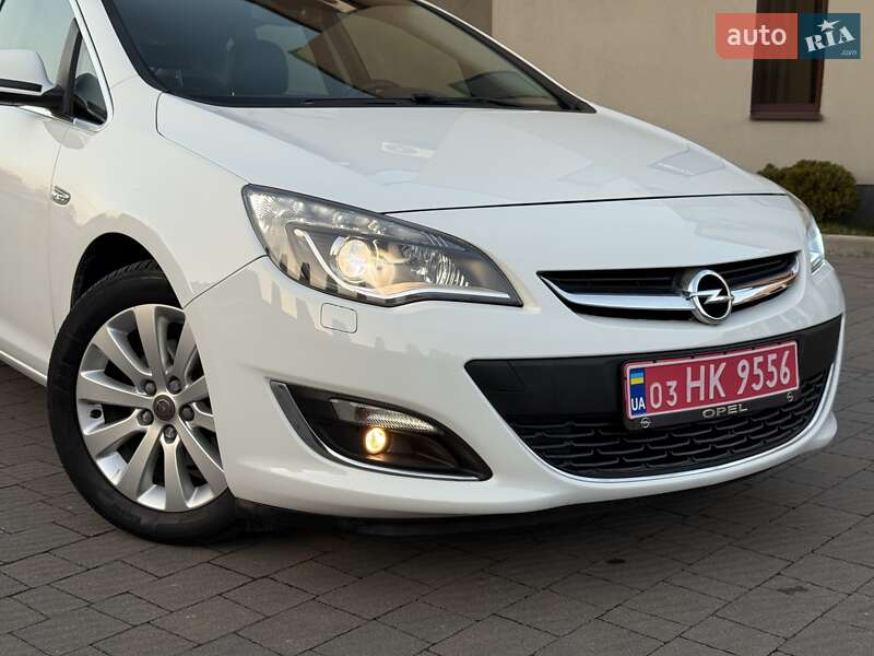 Хэтчбек Opel Astra 2014 в Стрые