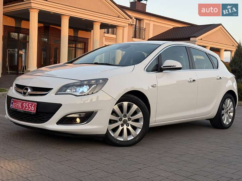 Хэтчбек Opel Astra 2014 в Стрые