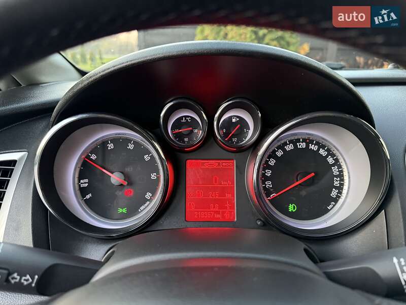 Хэтчбек Opel Astra 2014 в Стрые