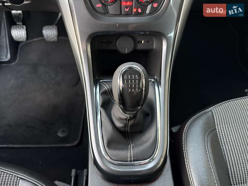 Хэтчбек Opel Astra 2014 в Стрые