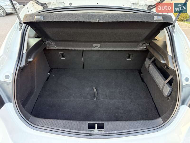 Хэтчбек Opel Astra 2014 в Стрые