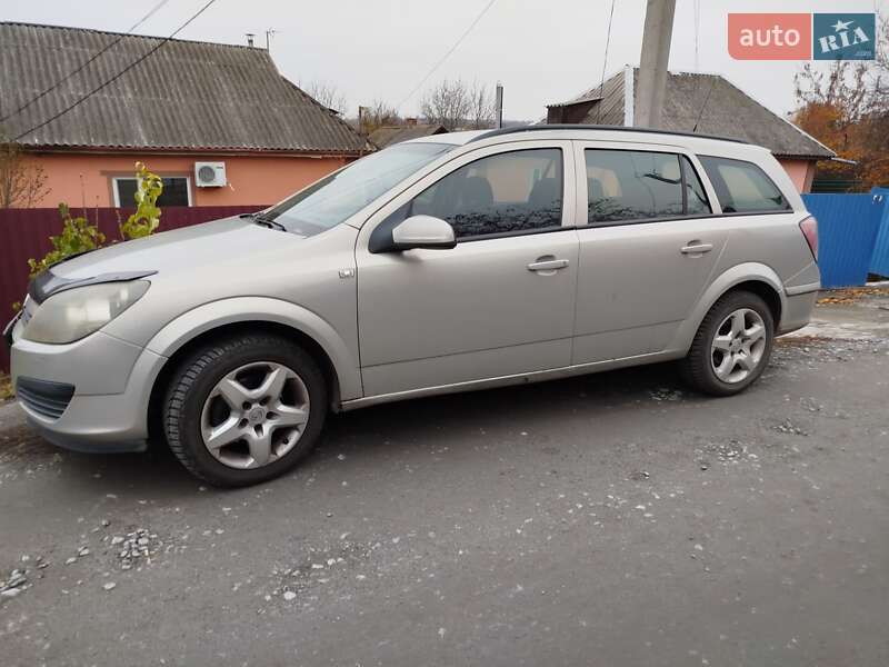 Универсал Opel Astra 2006 в Гайвороне