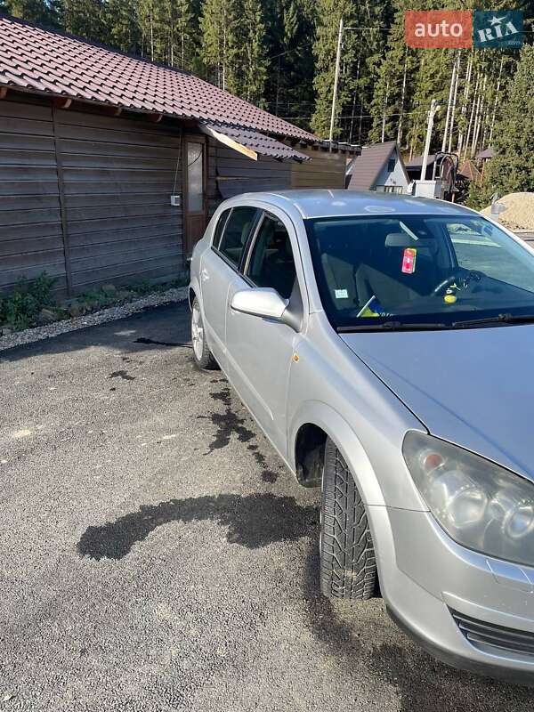 Хетчбек Opel Astra 2004 в Яремчі