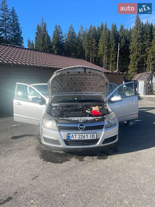 Хетчбек Opel Astra 2004 в Яремчі