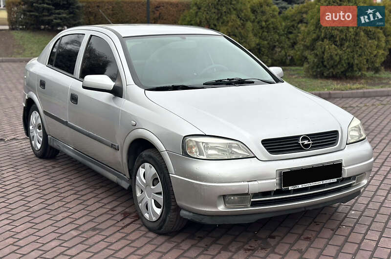 Хэтчбек Opel Astra 2004 в Днепре