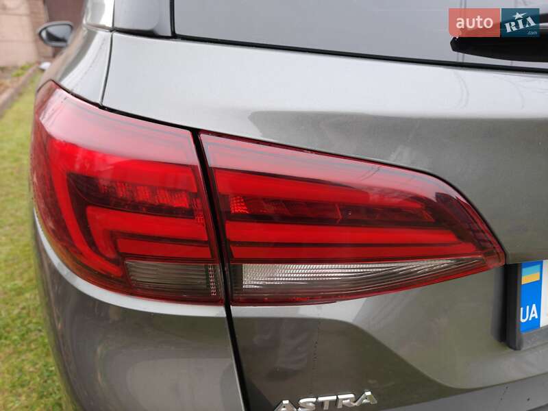 Універсал Opel Astra 2016 в Львові