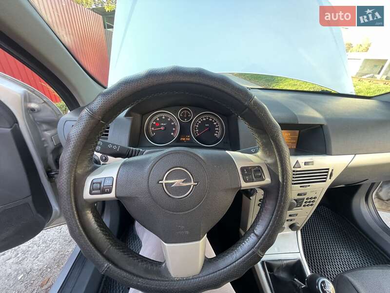 Універсал Opel Astra 2008 в Вінниці