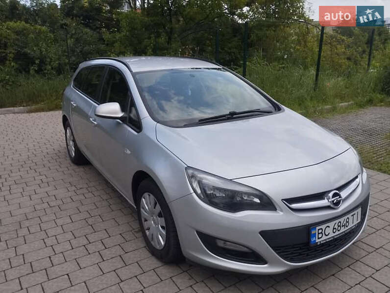 Универсал Opel Astra 2015 в Львове
