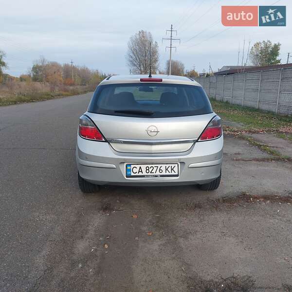 Хетчбек Opel Astra 2008 в Черкасах фото 4 Хетчбек Opel Astra 2008 в Черкасах
