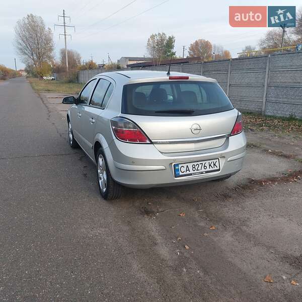 Хетчбек Opel Astra 2008 в Черкасах фото 8 Хетчбек Opel Astra 2008 в Черкасах
