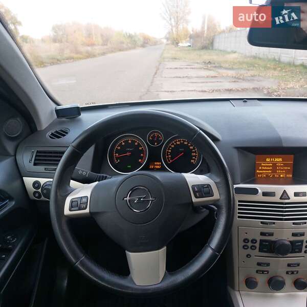 Хетчбек Opel Astra 2008 в Черкасах фото 39 Хетчбек Opel Astra 2008 в Черкасах