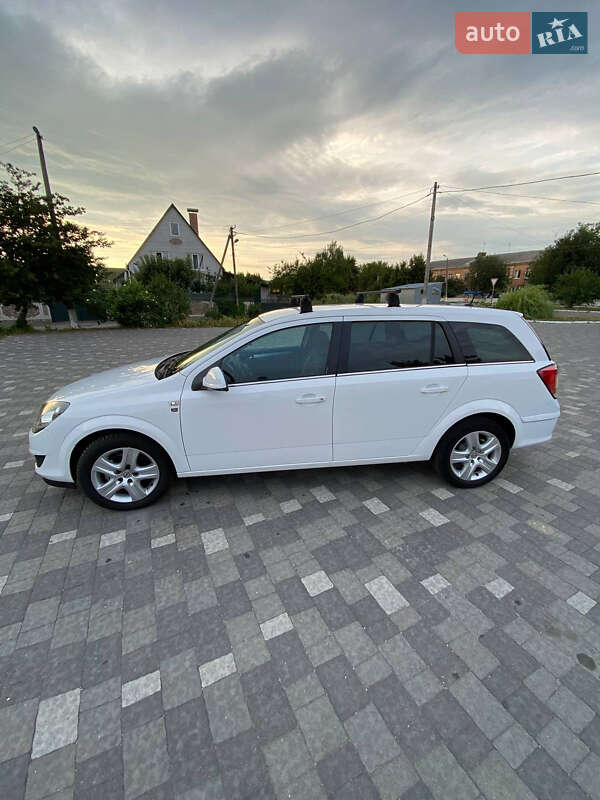 Універсал Opel Astra 2010 в Києві фото 8 Універсал Opel Astra 2010 в Києві