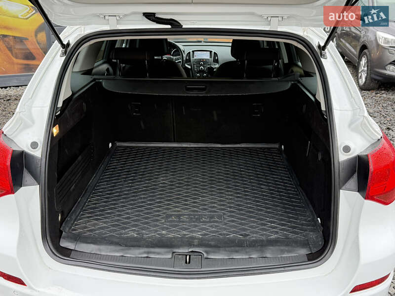 Універсал Opel Astra 2011 в Стрию