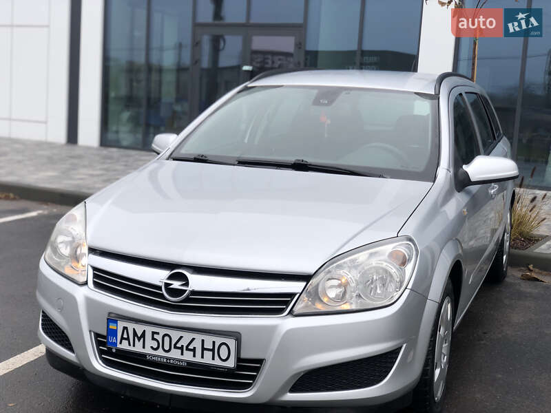 Универсал Opel Astra 2008 в Виннице
