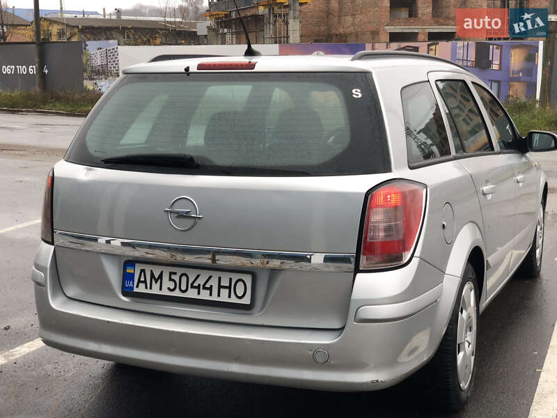 Универсал Opel Astra 2008 в Виннице