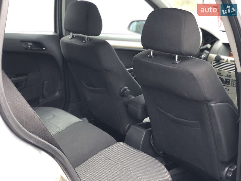 Универсал Opel Astra 2008 в Виннице