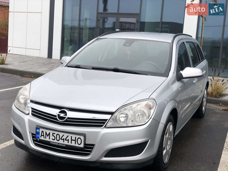Универсал Opel Astra 2008 в Виннице