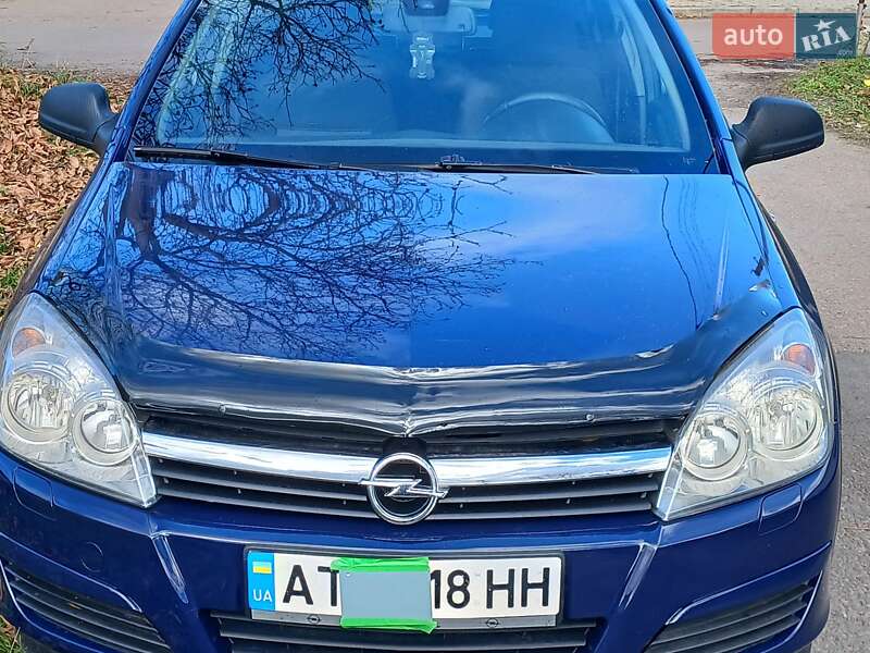 Універсал Opel Astra 2010 в Івано-Франківську