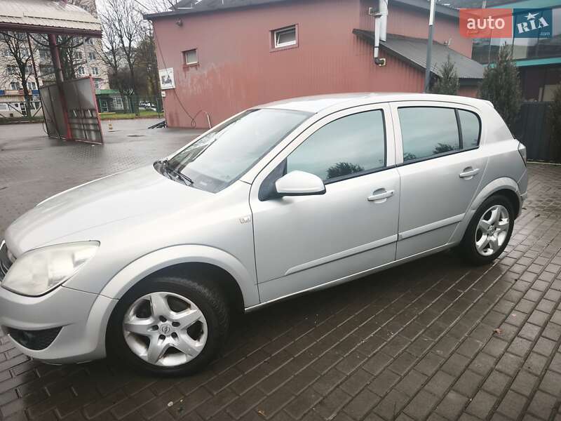 Хетчбек Opel Astra 2007 в Рівному фото 5 Хетчбек Opel Astra 2007 в Рівному