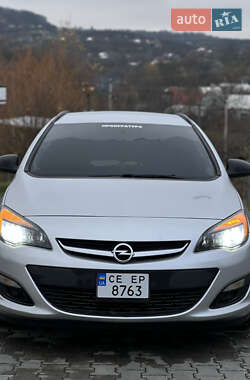 Універсал Opel Astra 2013 в Чернівцях