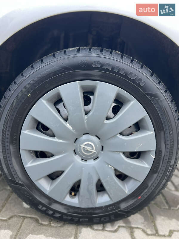 Универсал Opel Astra 2013 в Черновцах фото 23 Универсал Opel Astra 2013 в Черновцах