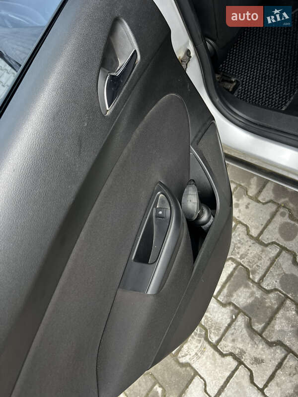 Универсал Opel Astra 2013 в Черновцах фото 18 Универсал Opel Astra 2013 в Черновцах