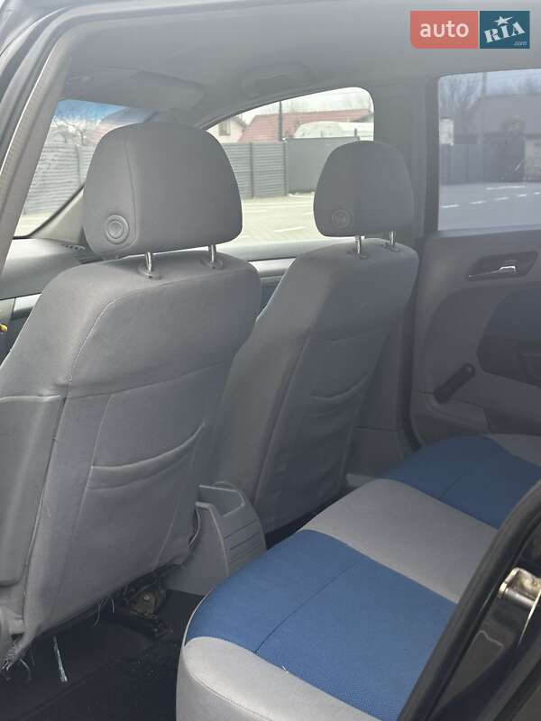 Хэтчбек Opel Astra 2004 в Дубно фото 13 Хэтчбек Opel Astra 2004 в Дубно